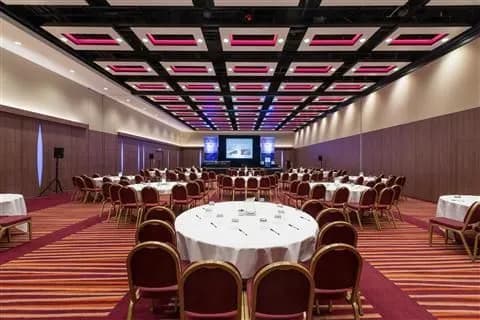 LONDON SUITE 7 AND 8 - Mercure London Earls Court Hotel & Conference Centre