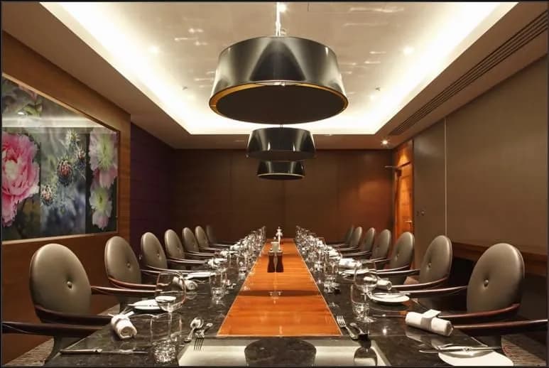 Salon Privé - Sofitel London Heathrow