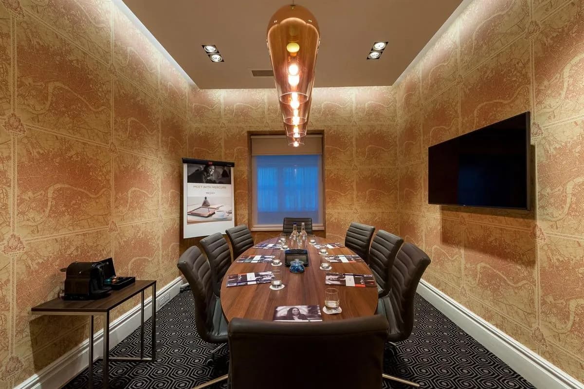 The Hyde Suite - Mercure London Hyde Park Hotel, Paddington