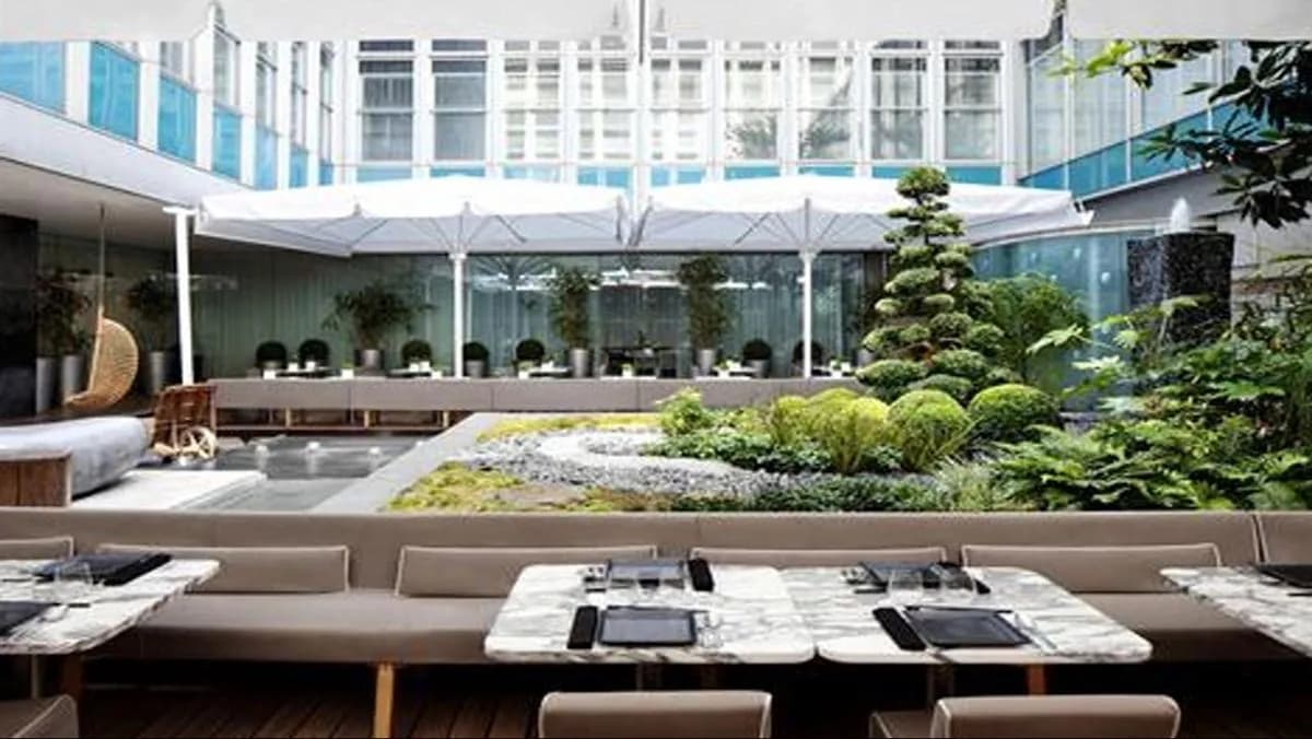 Courtyard (Half) & Restaurant - Sanderson London