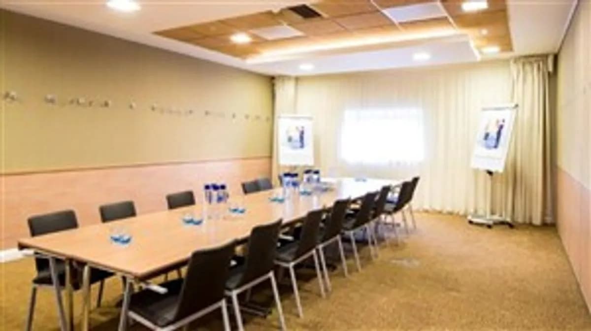 Sheldon 3 - Novotel London Paddington