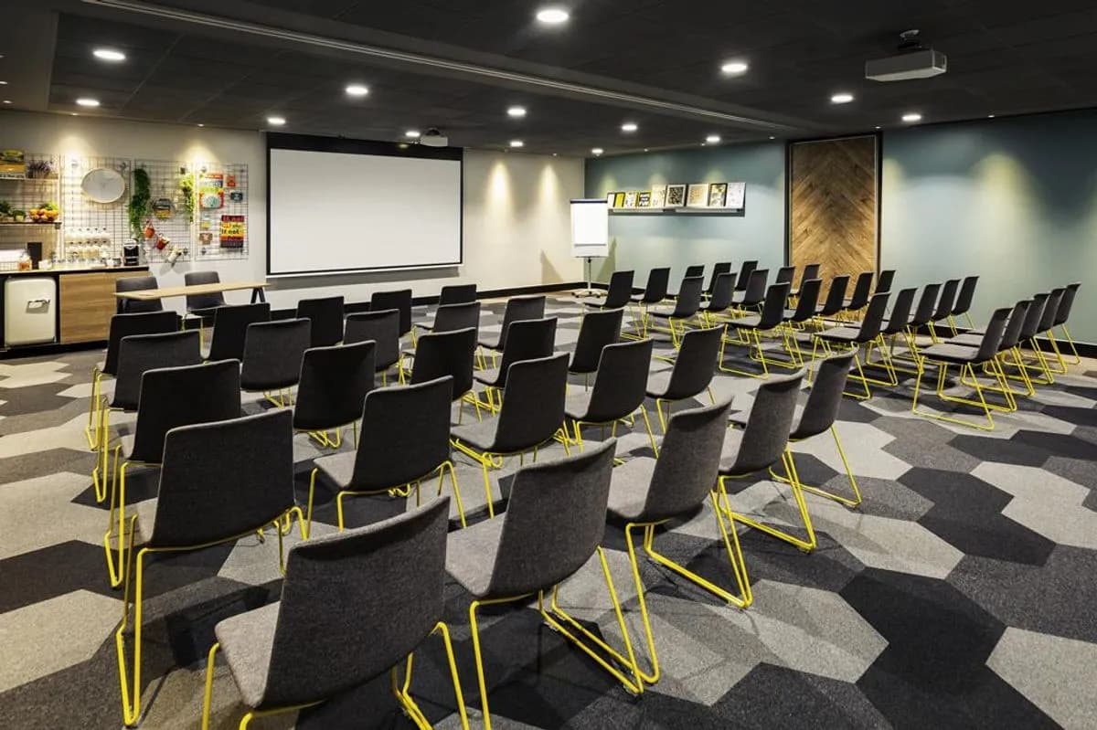 BANK 1 + 2 - Novotel London Tower Bridge Hotel