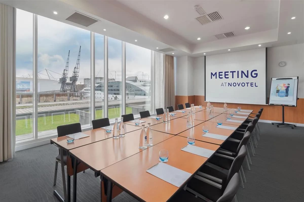 The Boardroom - Novotel London Excel