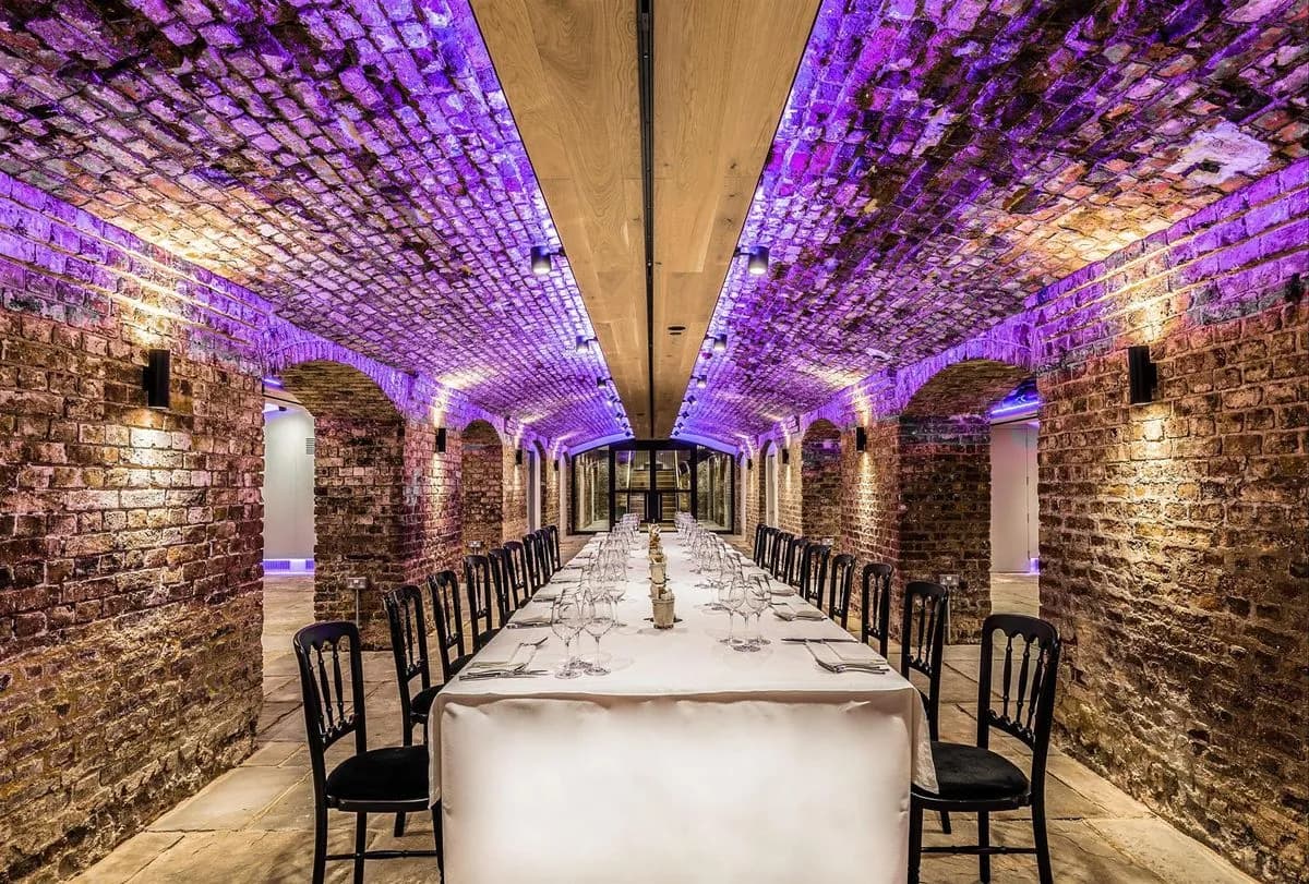 The London Bridge Arches - Glaziers Hall