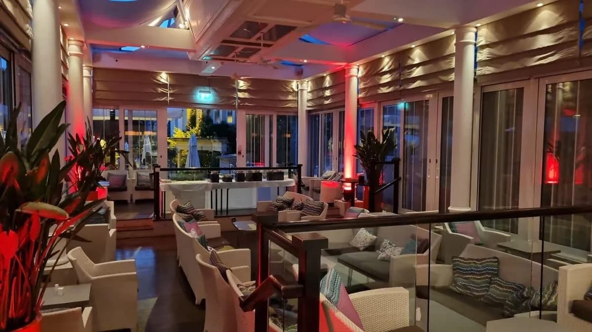 Conservatory Bar - Sopwell House