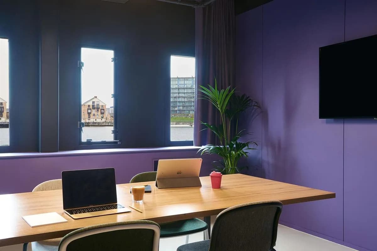 Purple Meeting Room - Good Hotel London - O2 / Excel / London City Airport / Greenwich