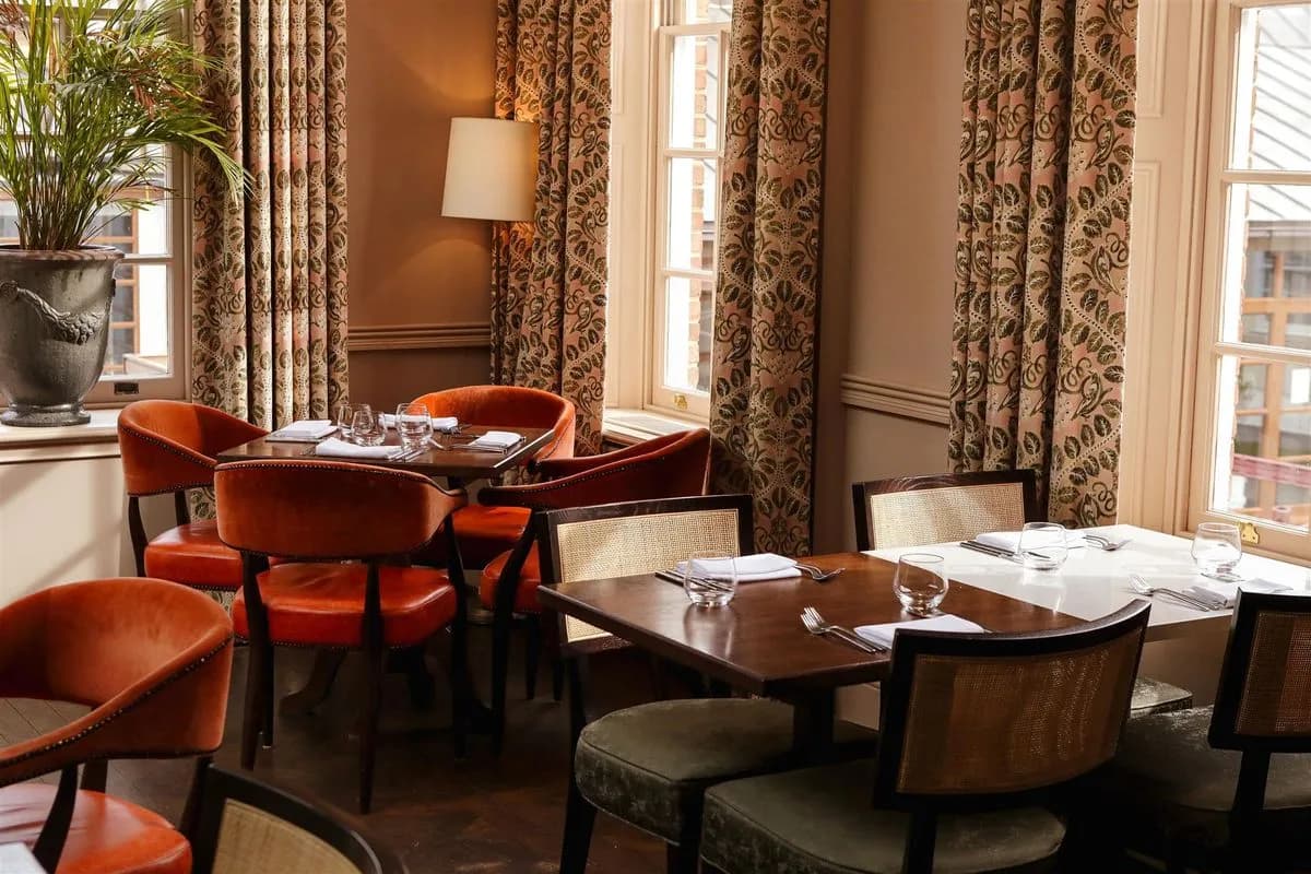 144 on The Hill Restaurant - Richmond Hill Hotel