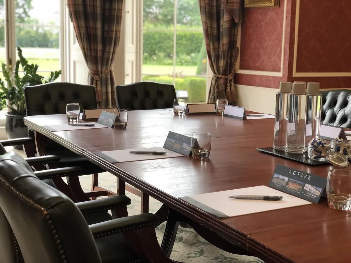 Montague Room in the Manor - Ditton Manor