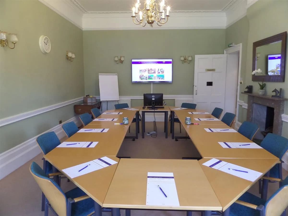Manor 5 - CIM Business Centre