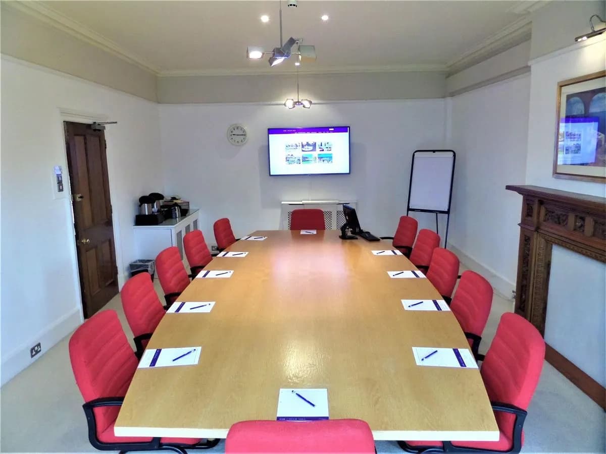 Manor 1 - CIM Business Centre