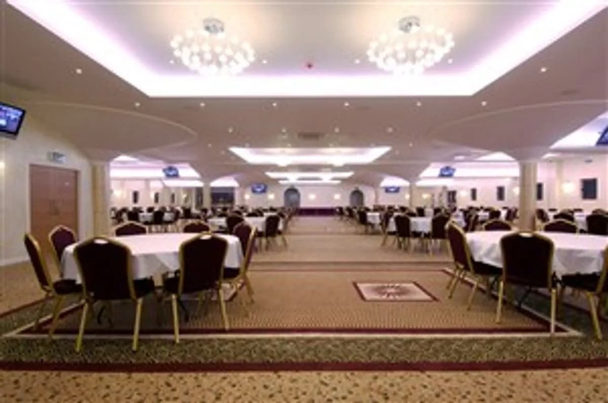 Main Suite - The Auction House