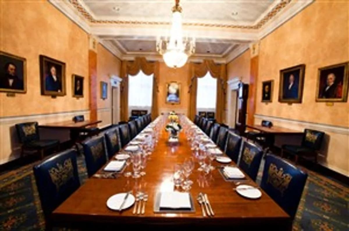 Court Luncheon Room - Clothworkers" Hall
