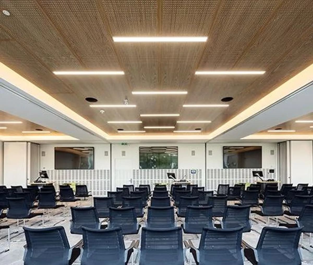 Oak Suite (combined) - Elm Grove Conference Centre - Roehampton Venues