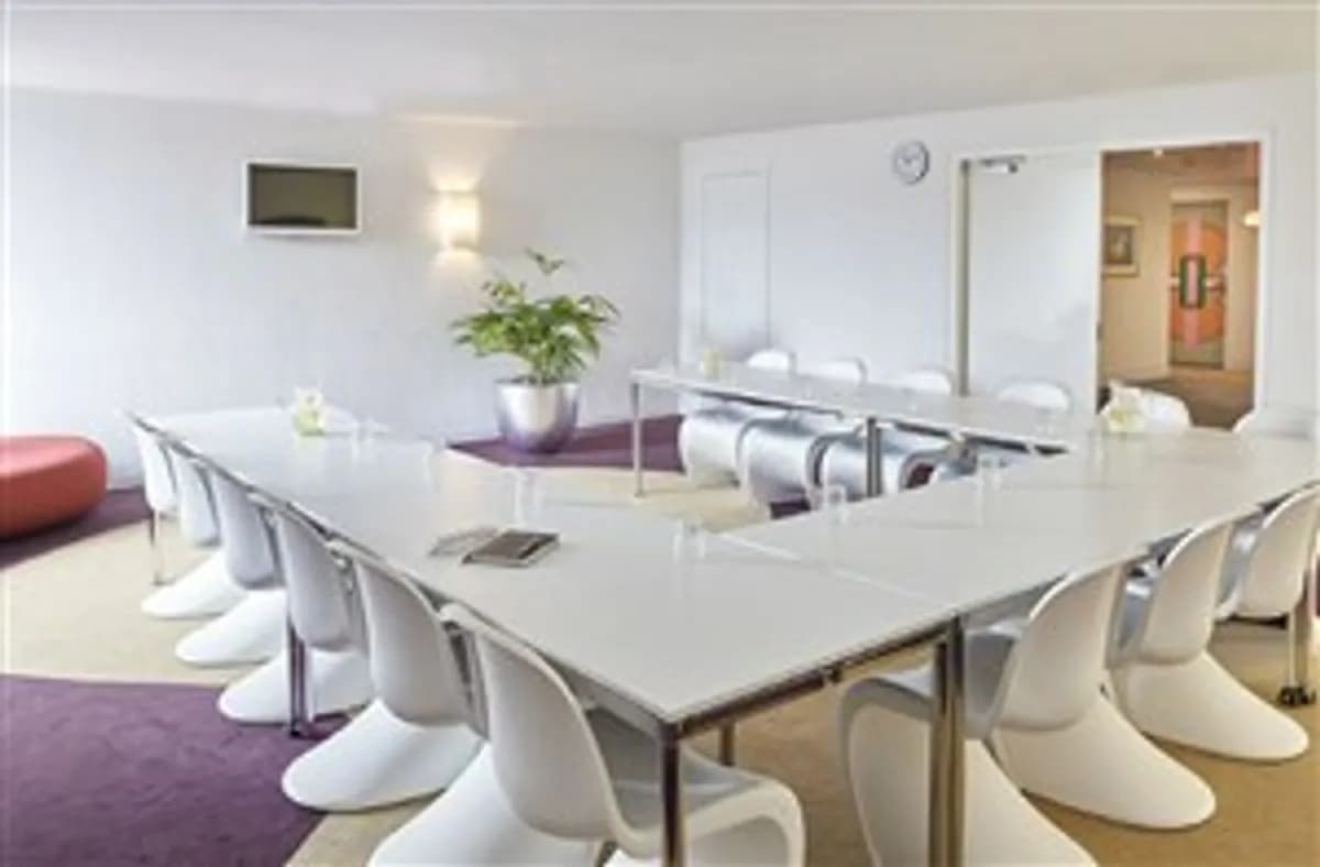 Rishi - myhotel Brighton