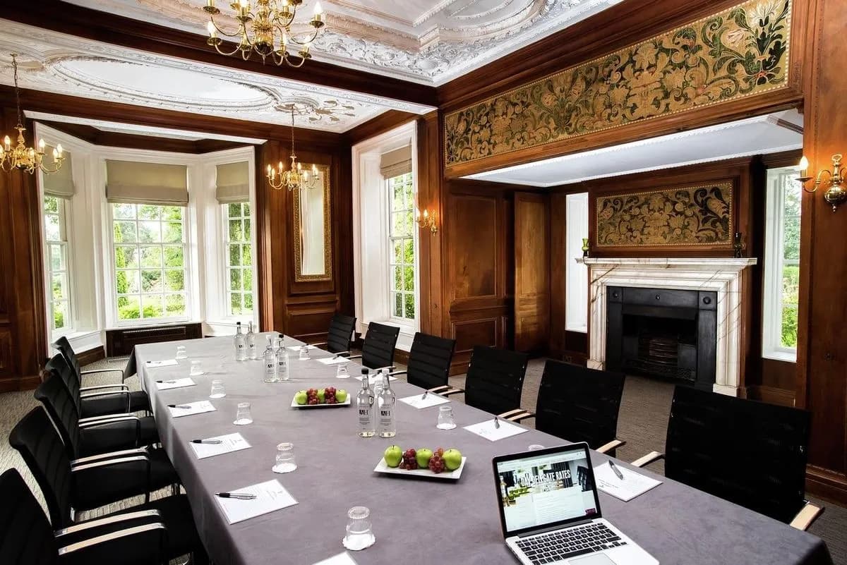 The Drawing Room - Barnett Hill, Guildford