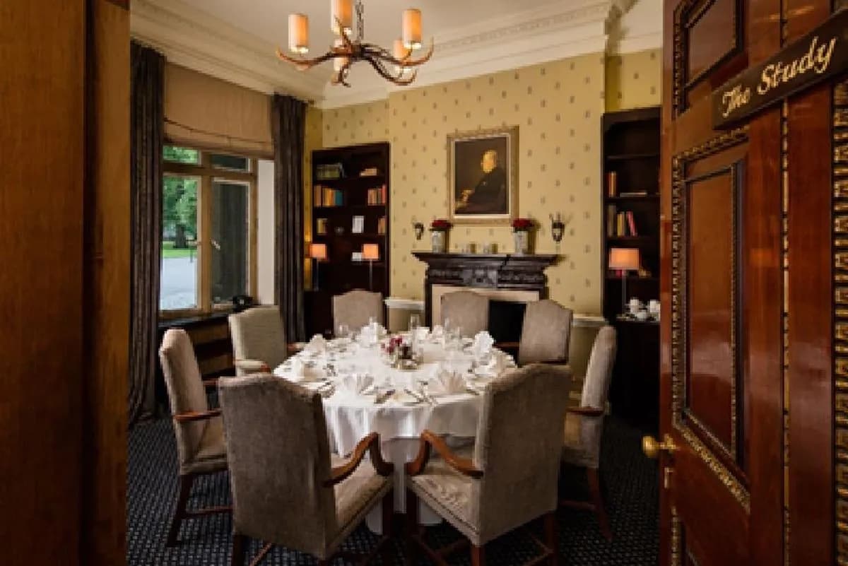 The Study - Foxhills