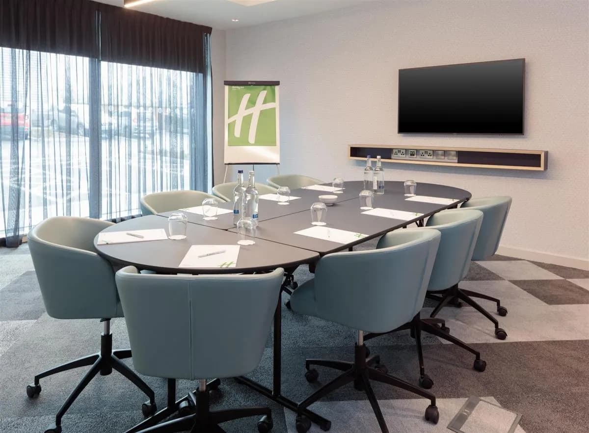 Oceanic 1 - Holiday Inn London - Heathrow Bath Road