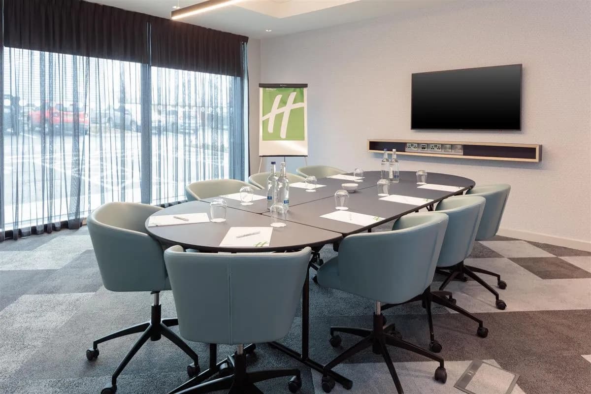 Gibberd - Holiday Inn London - Heathrow Bath Road