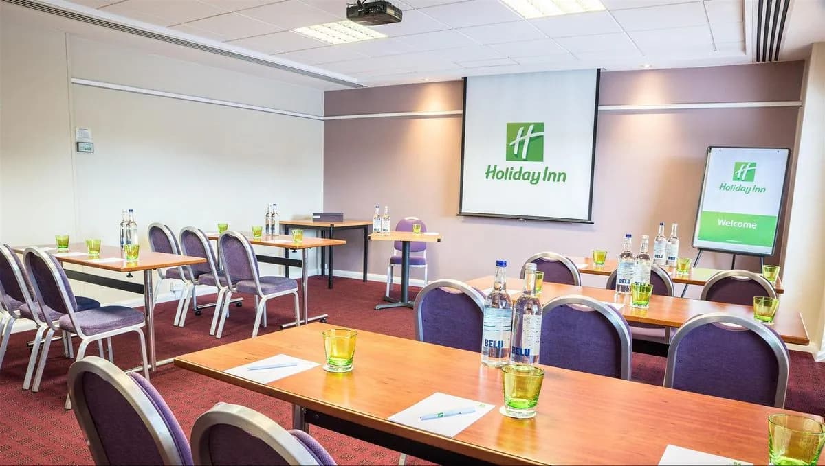 Andromeda Suite - Holiday Inn London - Brent Cross