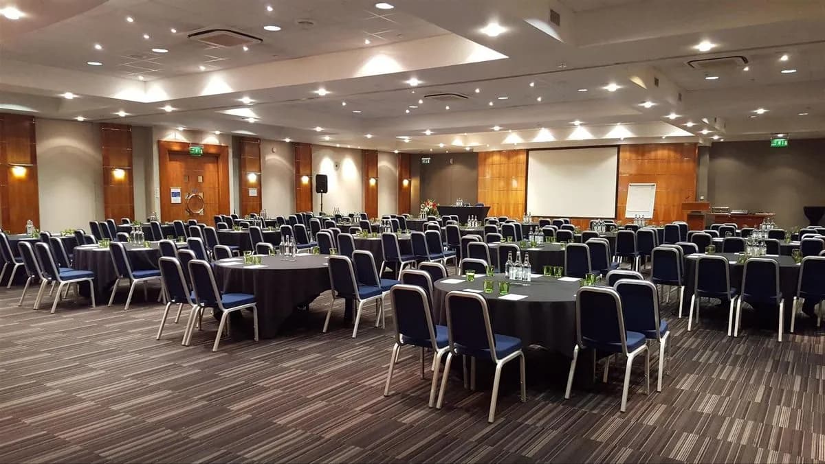 Oxford & Cambridge Suite - Holiday Inn London - Regent's Park