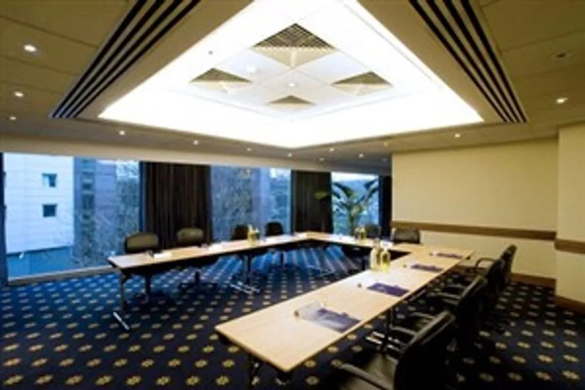 Henley Suite - Holiday Inn London - Wembley