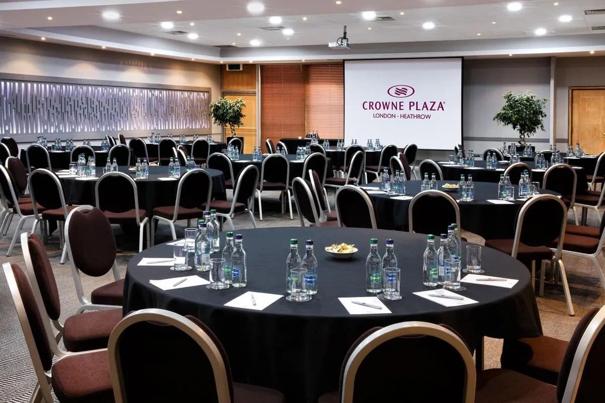 Guggenheim Room - Crowne Plaza London Heathrow