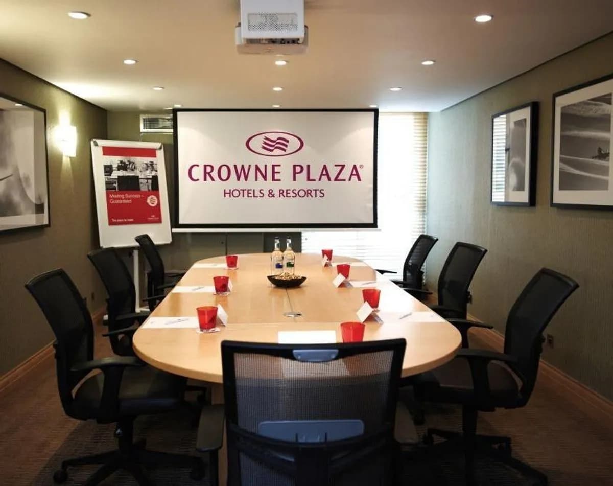 Boardroom 2 - Crowne Plaza London Heathrow