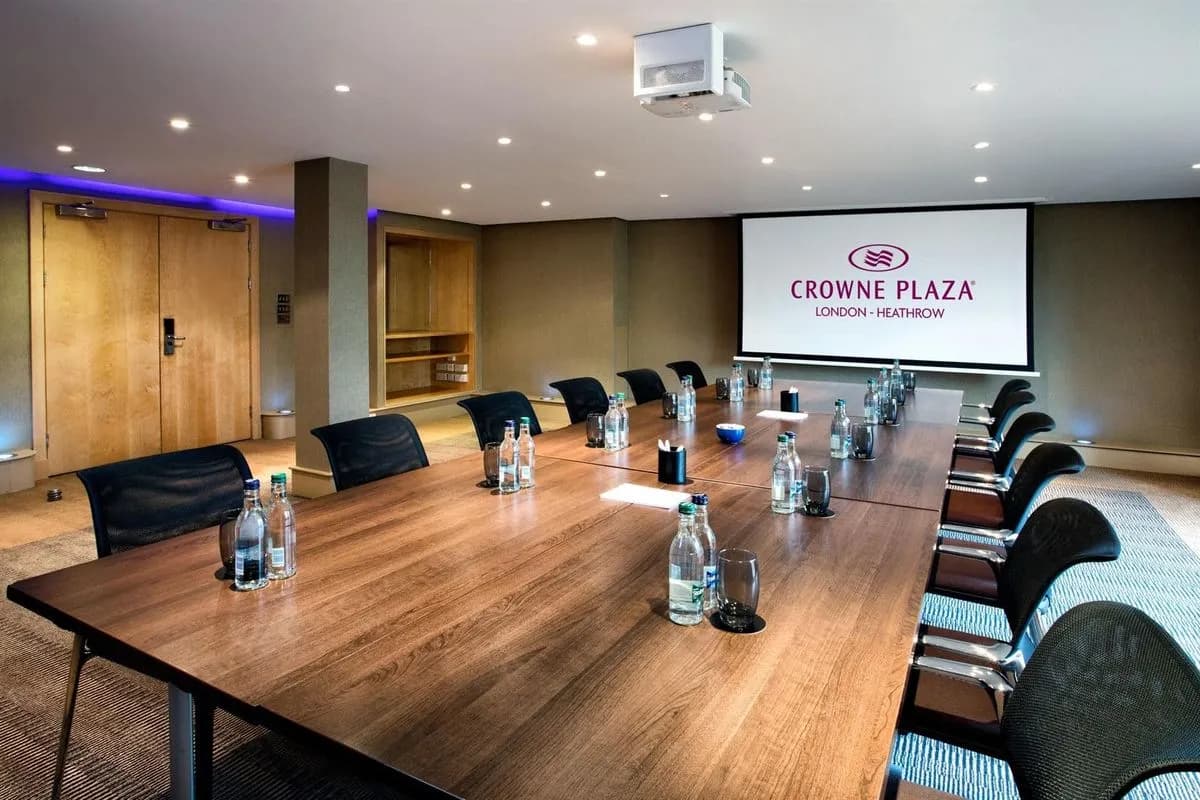 Bowler Room - Crowne Plaza London Heathrow