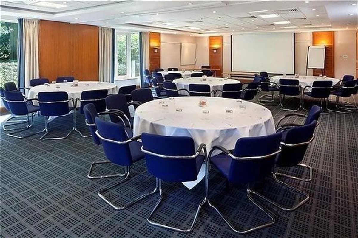 Clandon Suite - Holiday Inn Guildford