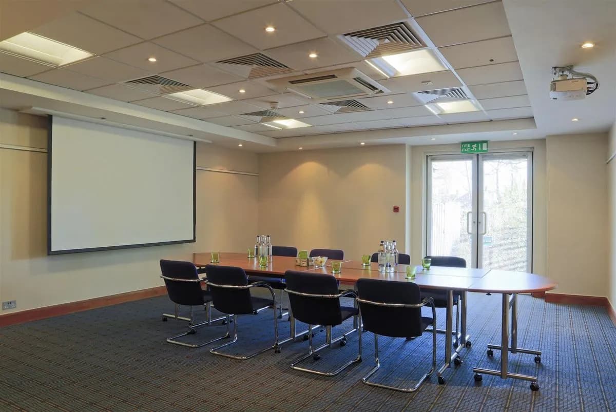 Freiburg Suite - Holiday Inn Guildford