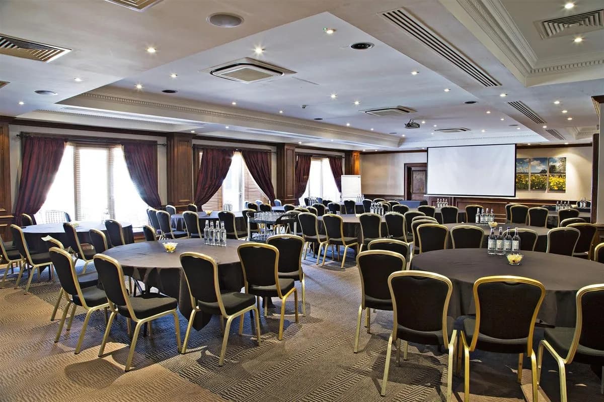 Club Suite - Holiday Inn Guildford