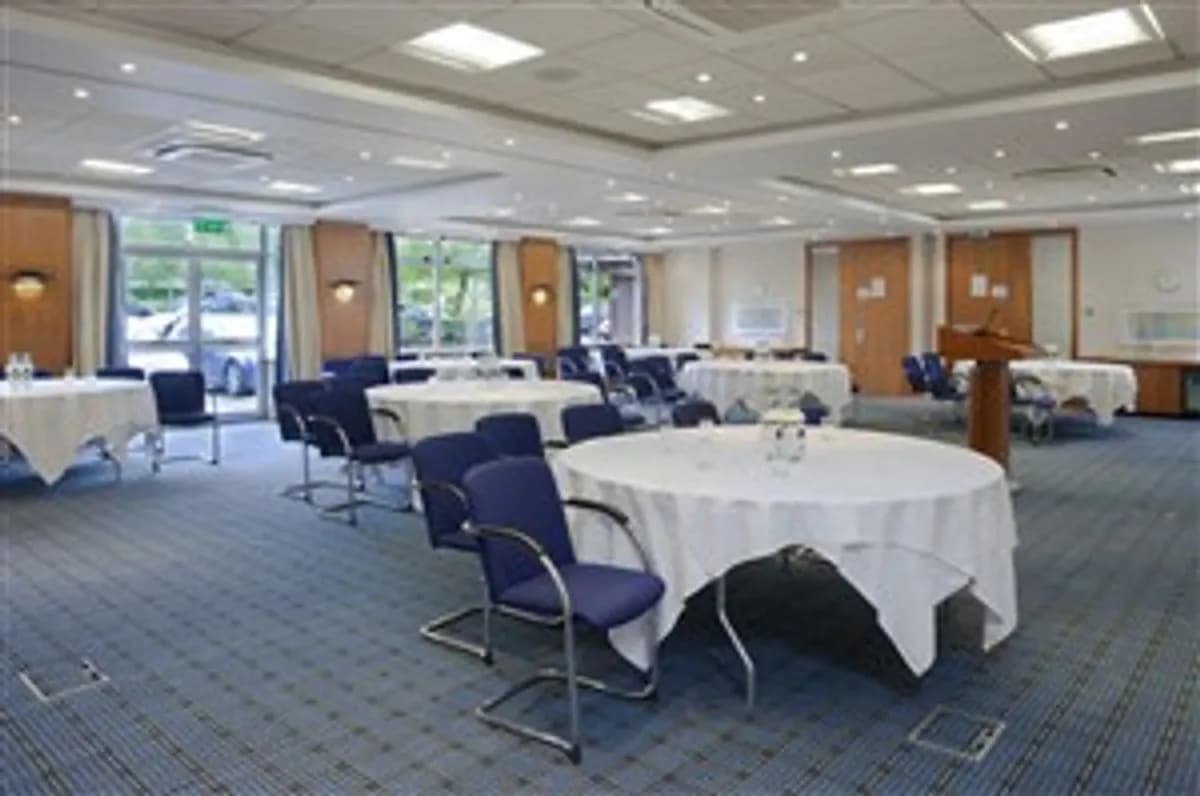 The Redgrave Suite - Holiday Inn High Wycombe M40, Jct. 4