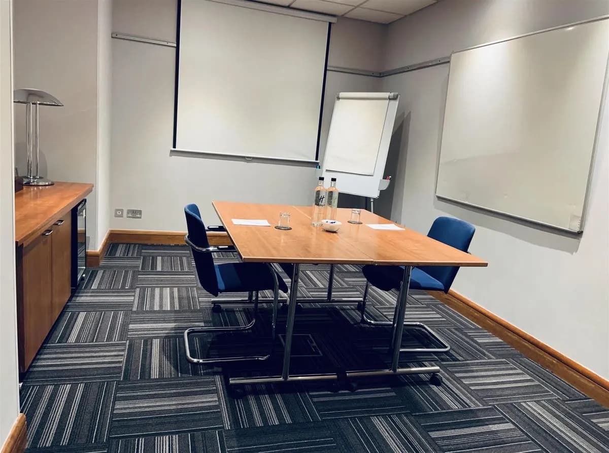 Dashwood - Holiday Inn High Wycombe M40, Jct. 4