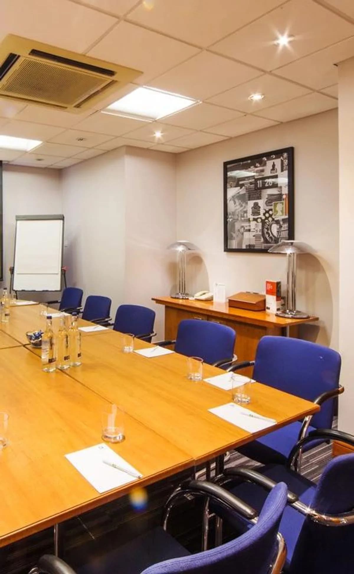 Endeavour Room - Holiday Inn Reading-South M4, JCT.11
