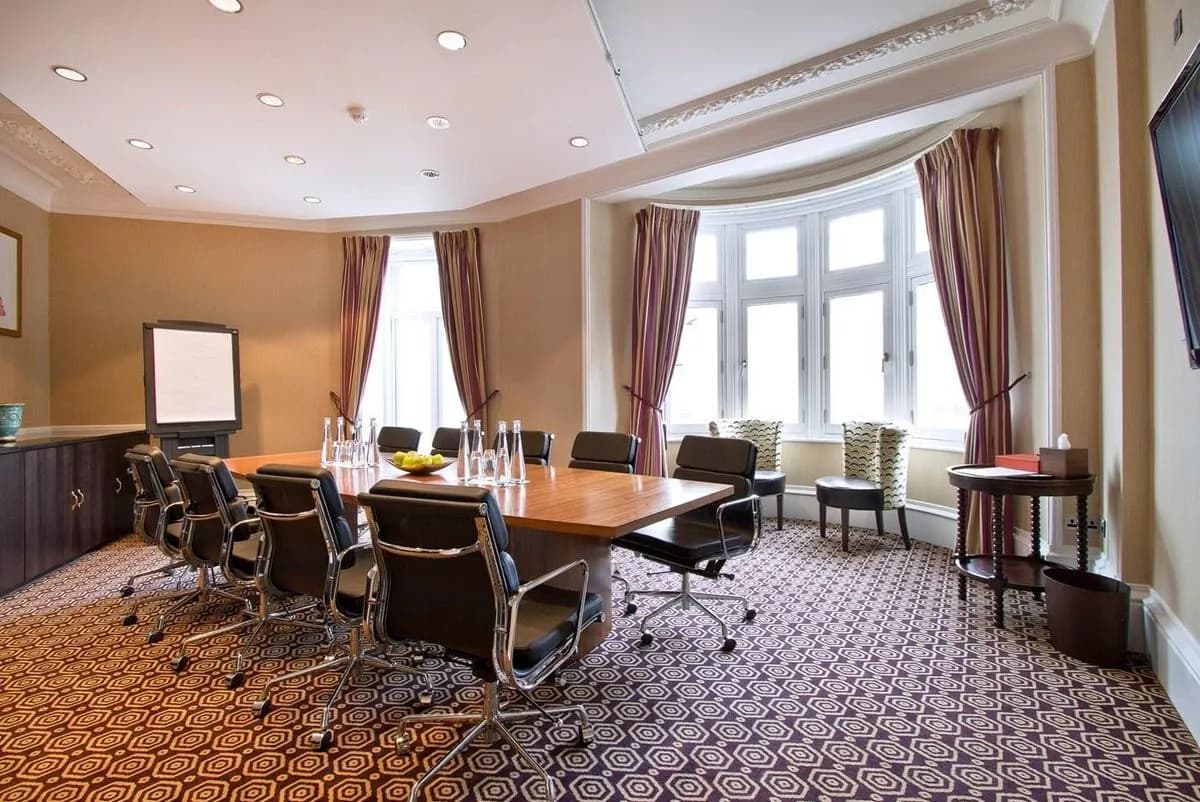 Regal Boardroom - St. Ermin's Hotel, Autograph Collection