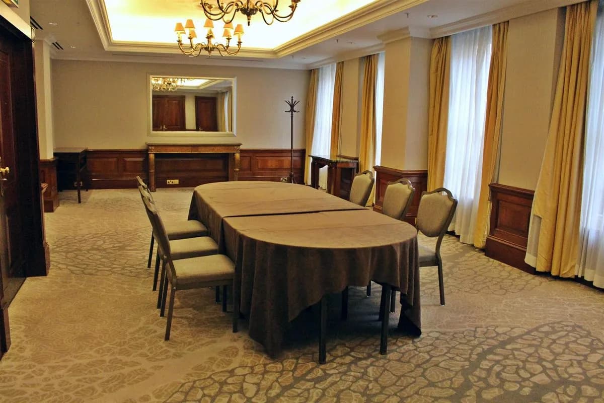 Boardroom - JW Marriott Grosvenor House London