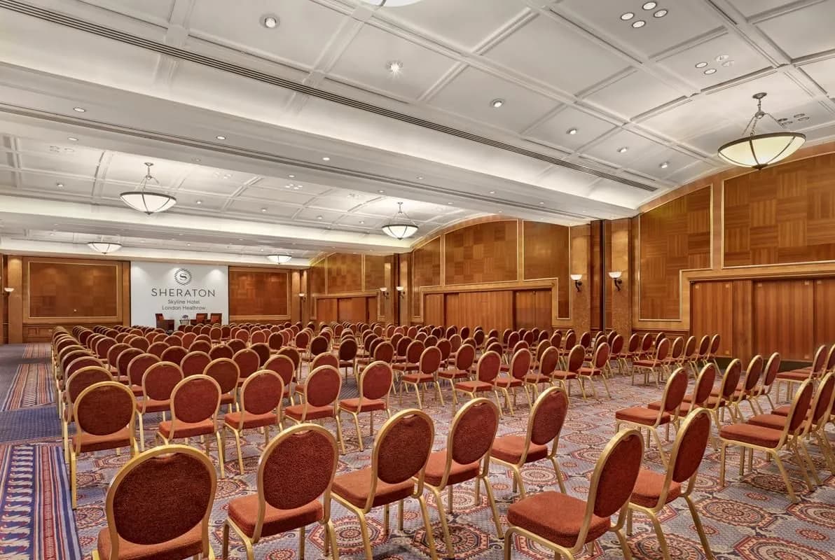 INTERNATIONAL SUITE - Sheraton Skyline Hotel London Heathrow