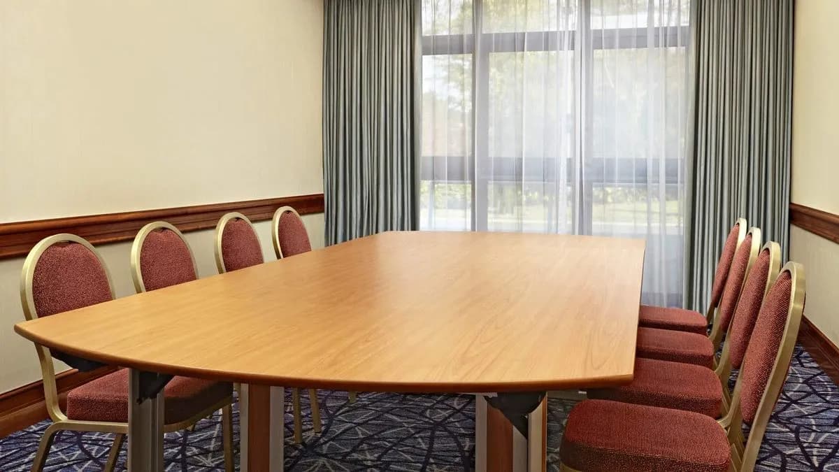 STOCKHOLM ROOM - Sheraton Skyline Hotel London Heathrow