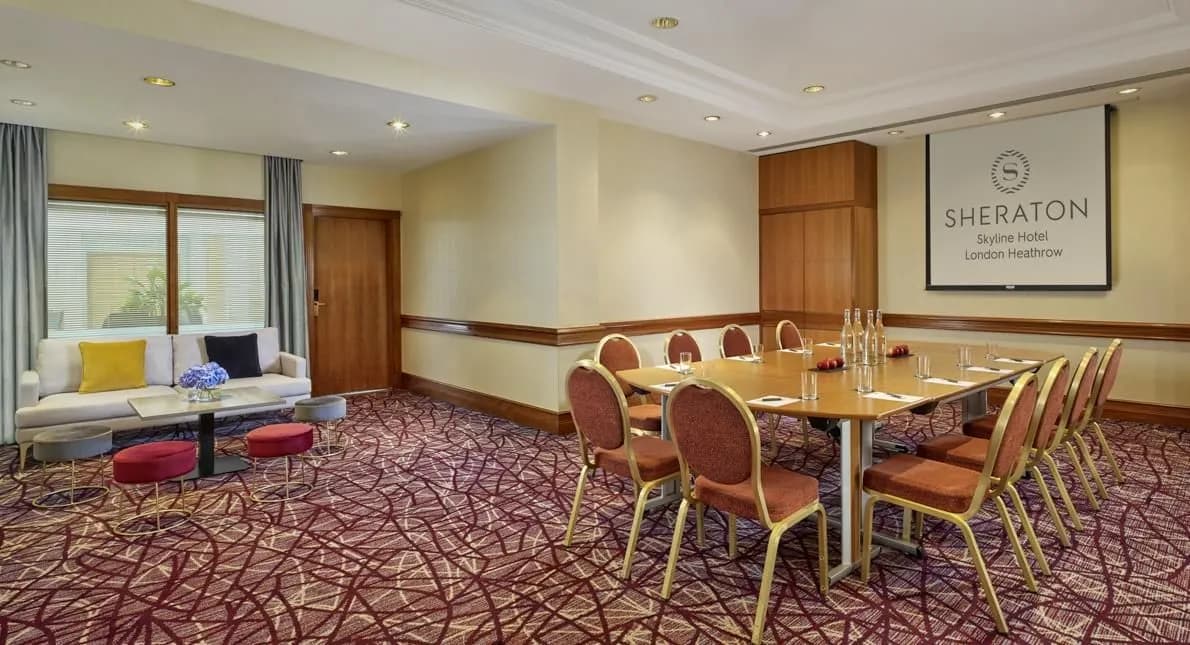 HONG KONG ROOM - Sheraton Skyline Hotel London Heathrow