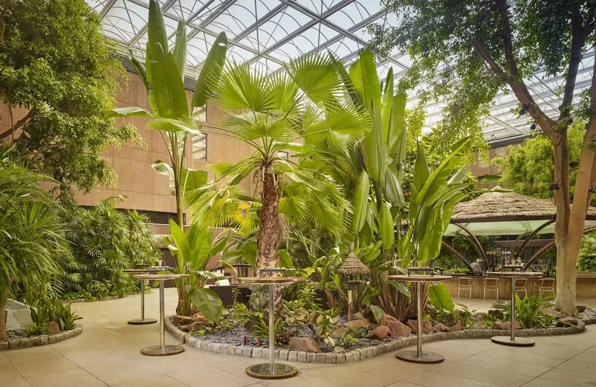SKY GARDEN - Sheraton Skyline Hotel London Heathrow