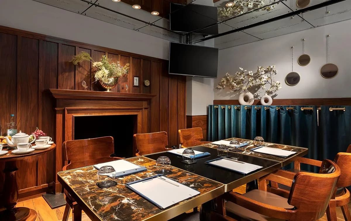The Mezzanine - Great Northern Hotel, a Tribute Portfolio Hotel, London