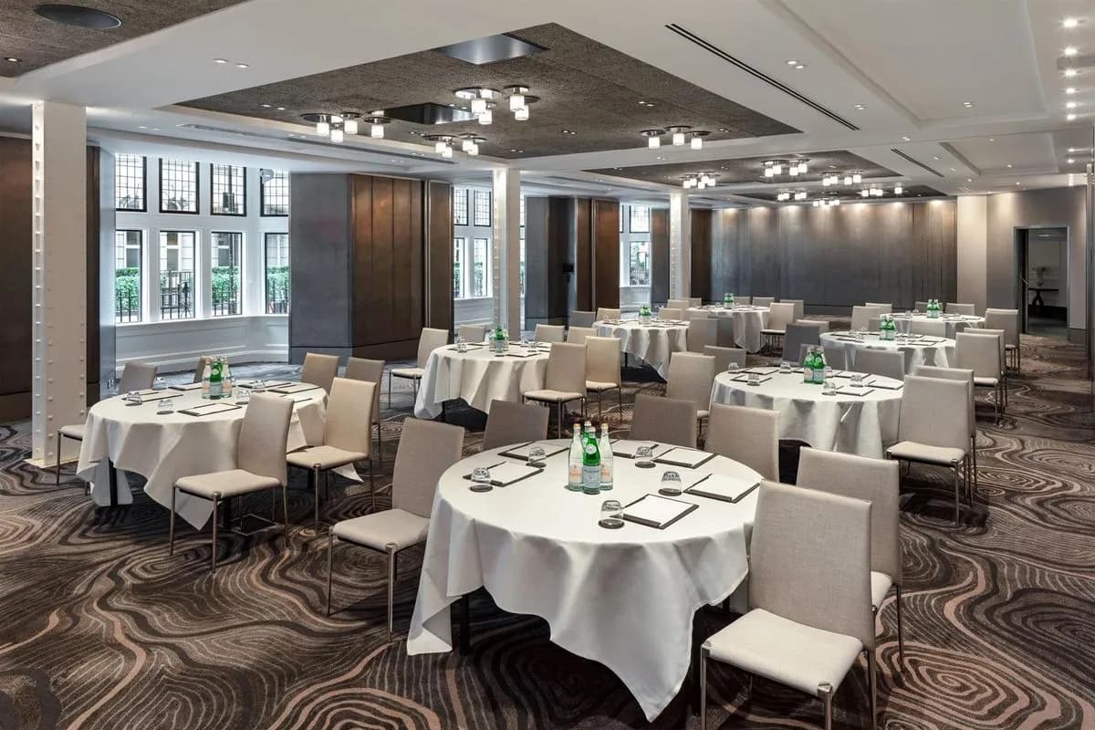 Folio Room 1 - Radisson Blu Hotel, London Bloomsbury
