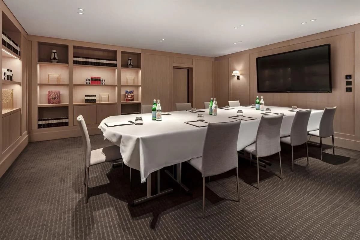 The Library - Radisson Blu Hotel, London Bloomsbury