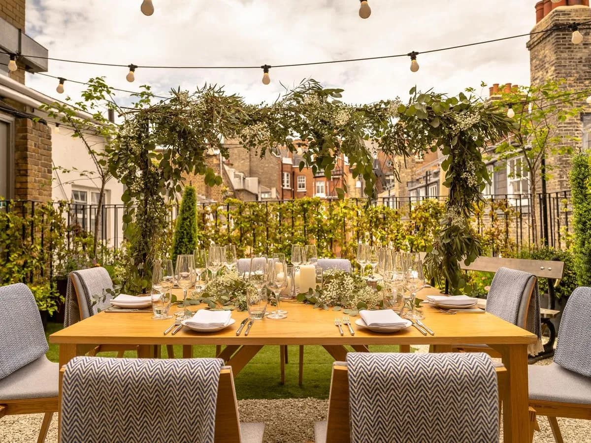 The Secret Roof Terrace - Holmes Hotel London