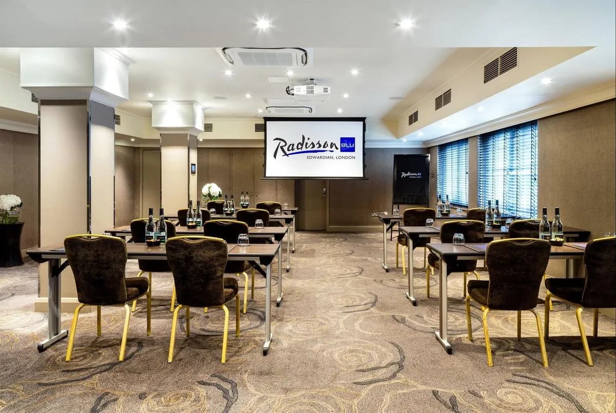 Private Room 9 & 10 - Radisson Blu Hotel, London Tottenham Court Road