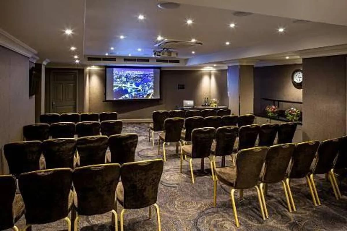 Private Room 11 - Radisson Blu Hotel, London Tottenham Court Road