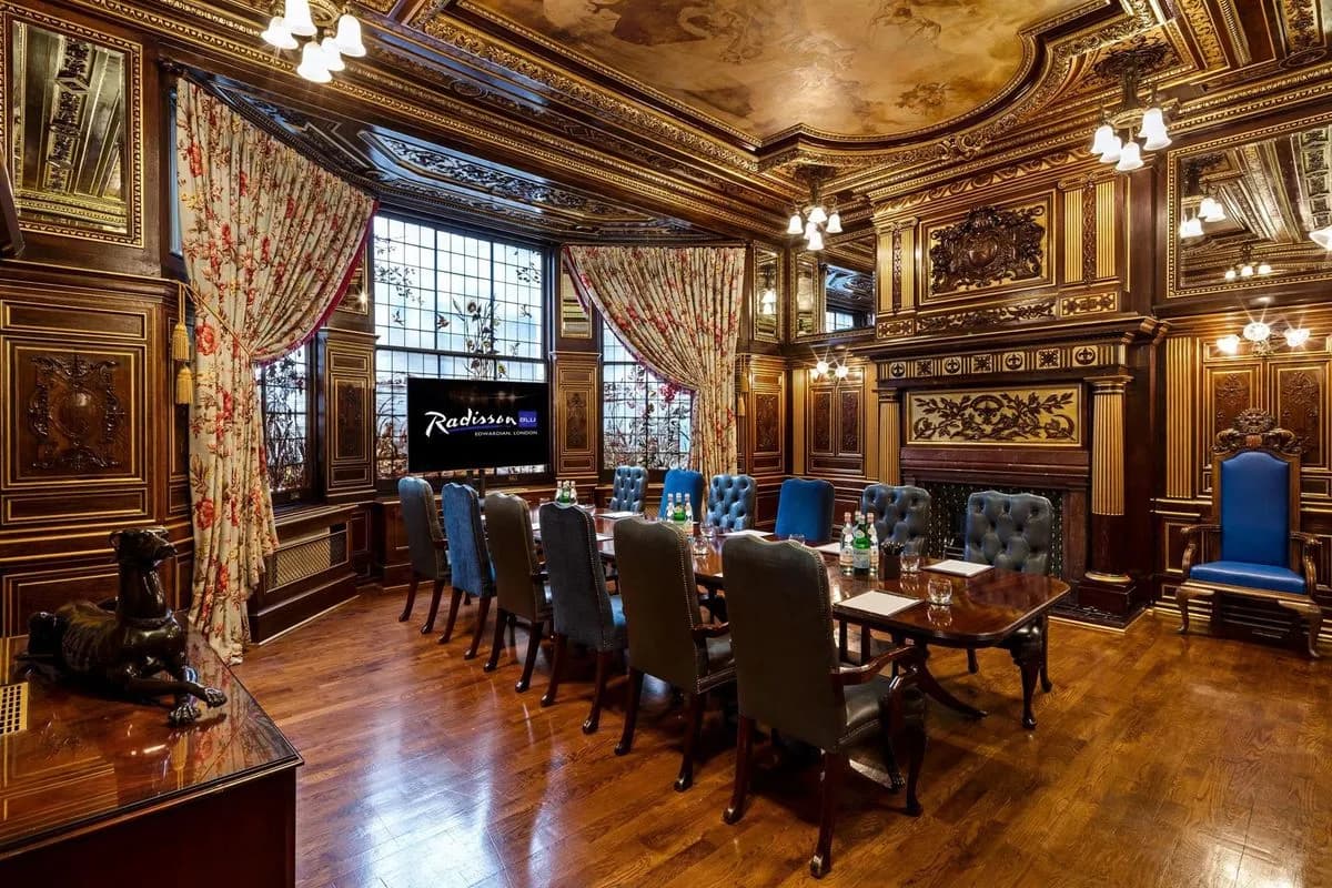Vanderbilt Suite - Radisson Blu Hotel, London South Kensington