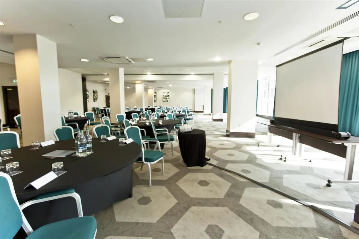 Westminster Suite - Hilton London Olympia