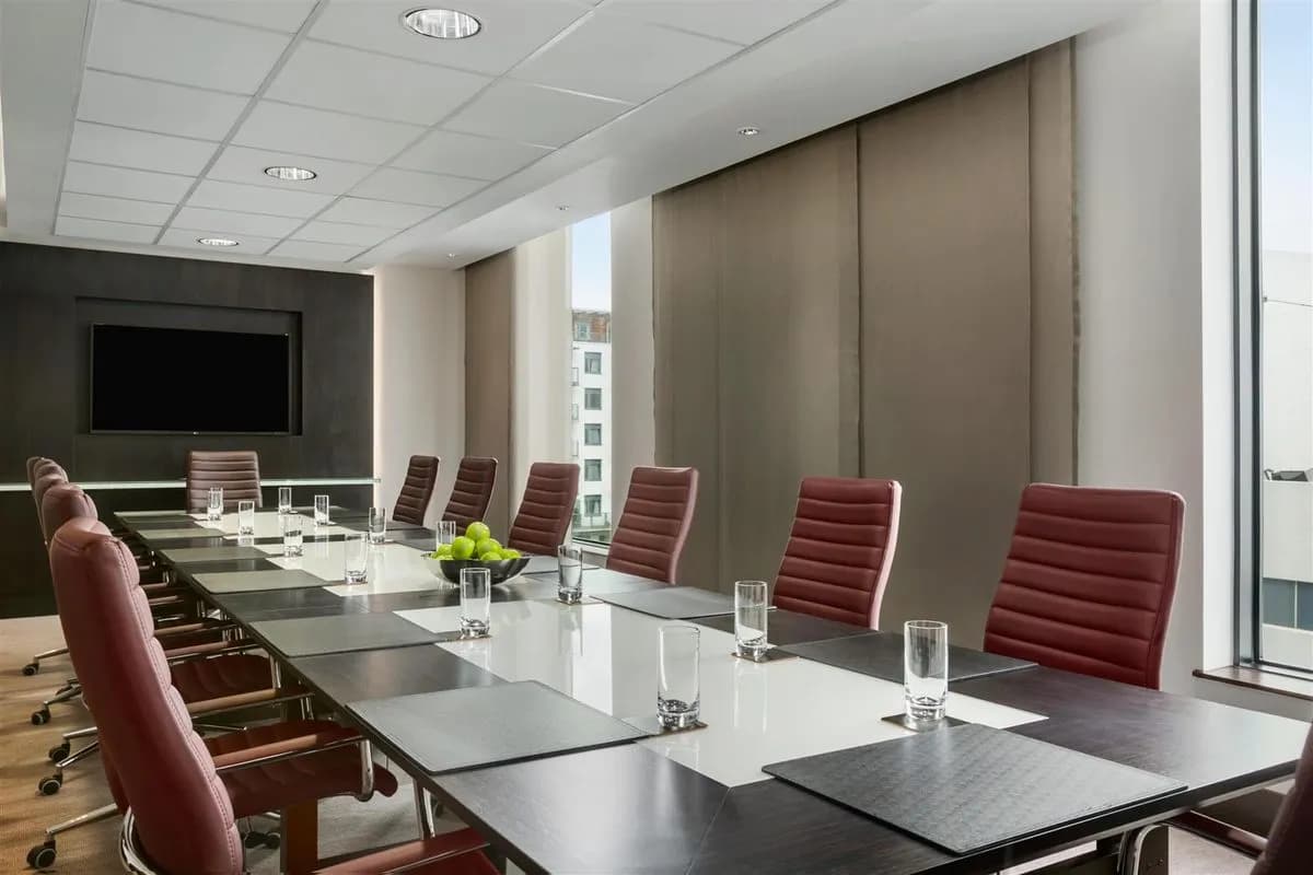 Boardroom - Hilton London Wembley