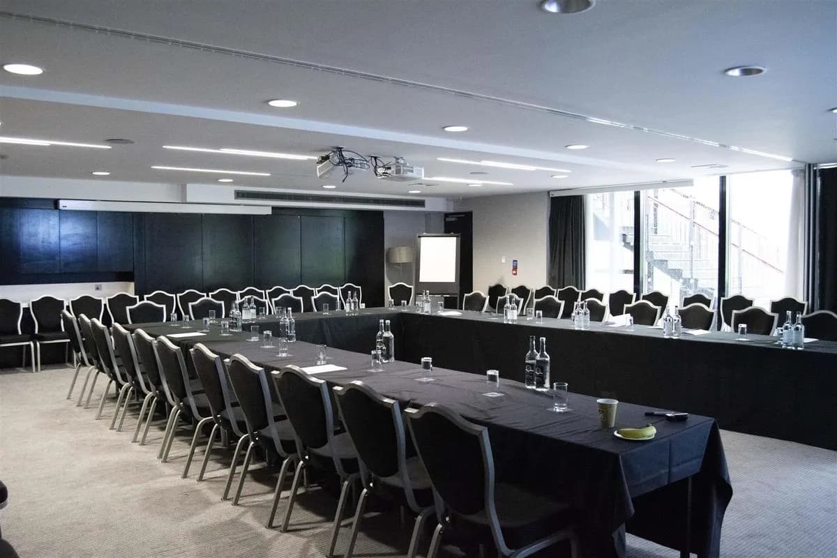 Duke's - Hilton London Syon Park